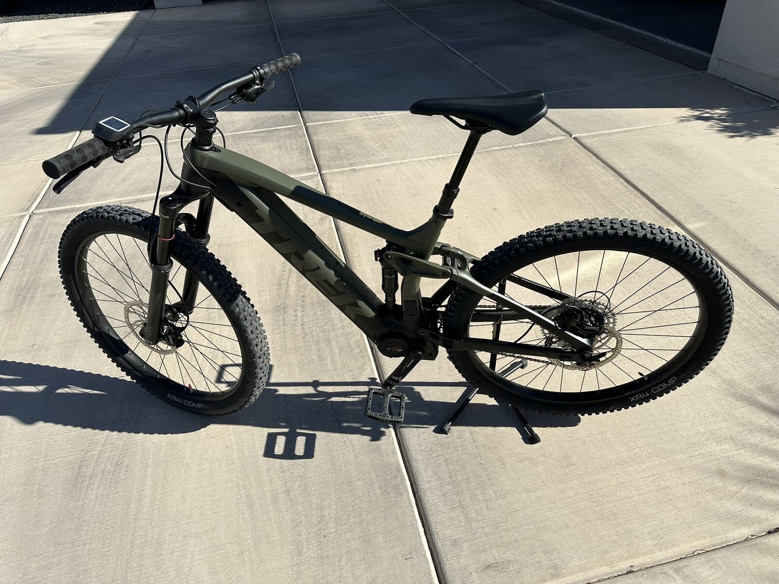 Trek Rail 5 E-Mountian Bike