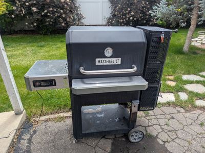 Masterbuilt 1050 Gravity Charcoal Smoker/Grill