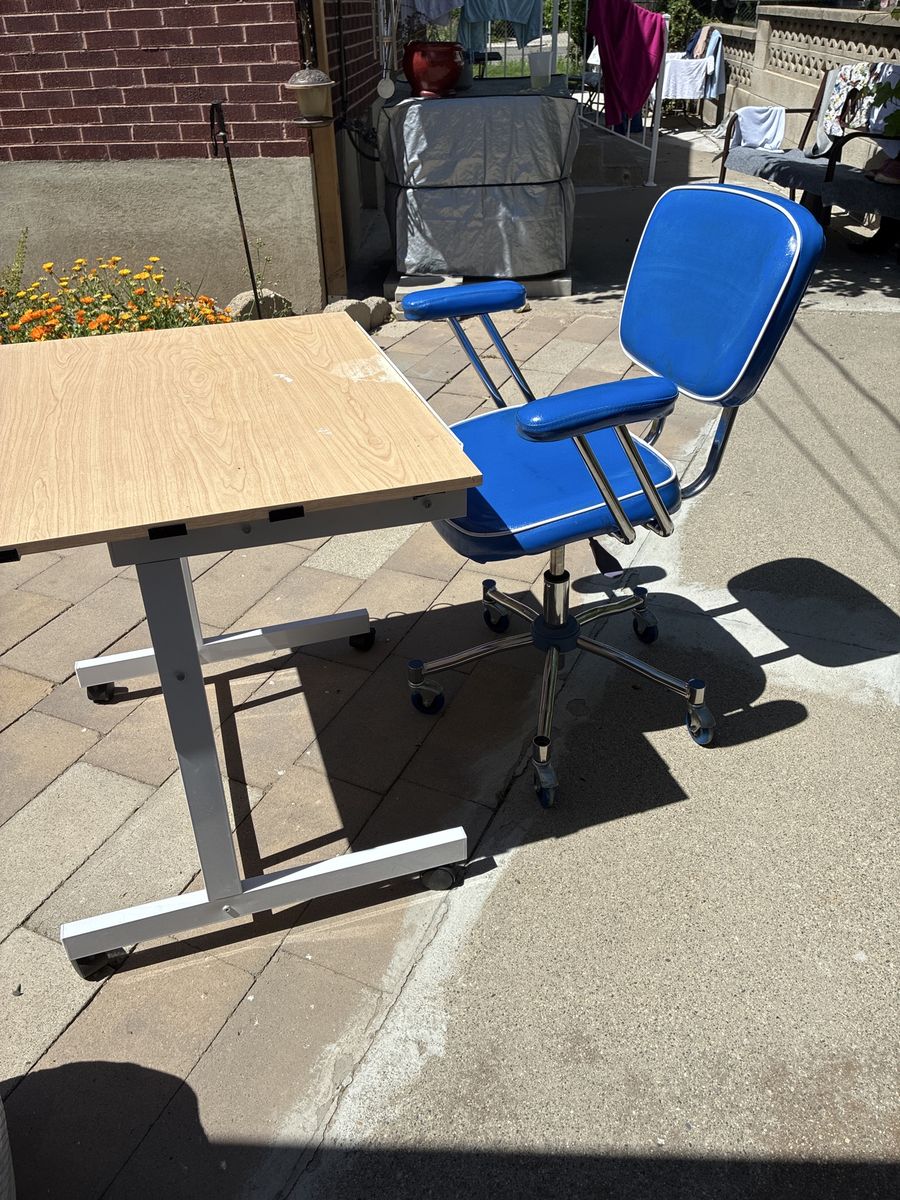 Desk and desk chair.