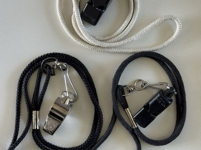 FOX 40® CLASSIC OFFICIAL Safety Whistle(s) Lightweight (pre-owned) 2 Black, 1 White Plastic w/ Key Ring 1 for $8 & for all 3 $20