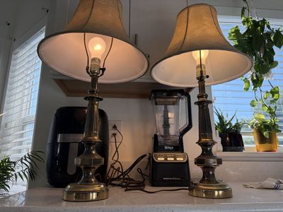 Vintage 1970s Brass Stiffe Lamp