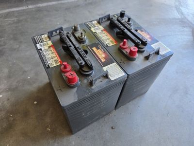 2x 6 volt batteries