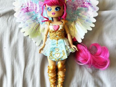Royale high valk doll