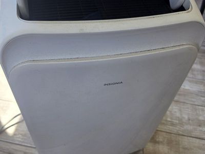 Insignia 12,000 BTU Portable Air Conditioner (White)