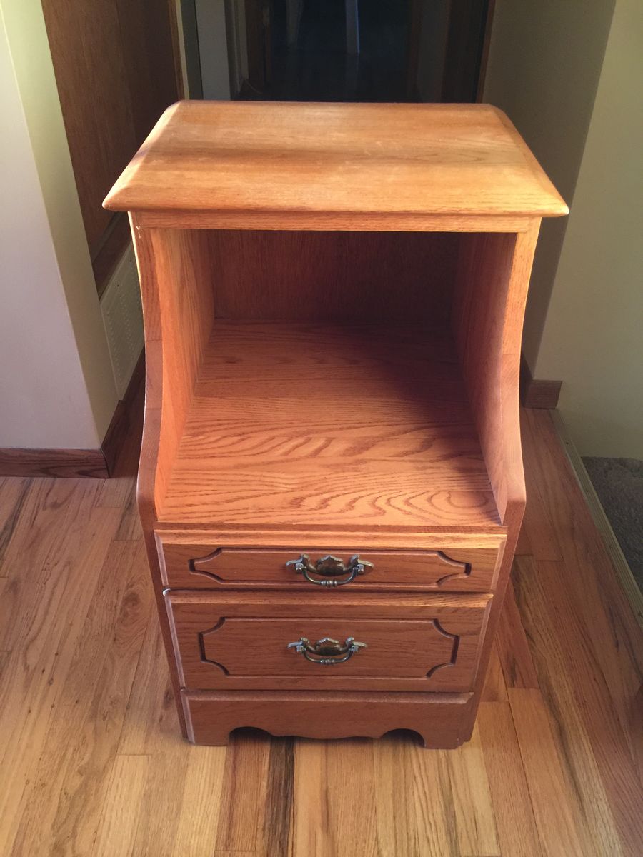 Solid Oak Wooden Nightstand Bedside Table with Open Shelf and Two Storage Drawers