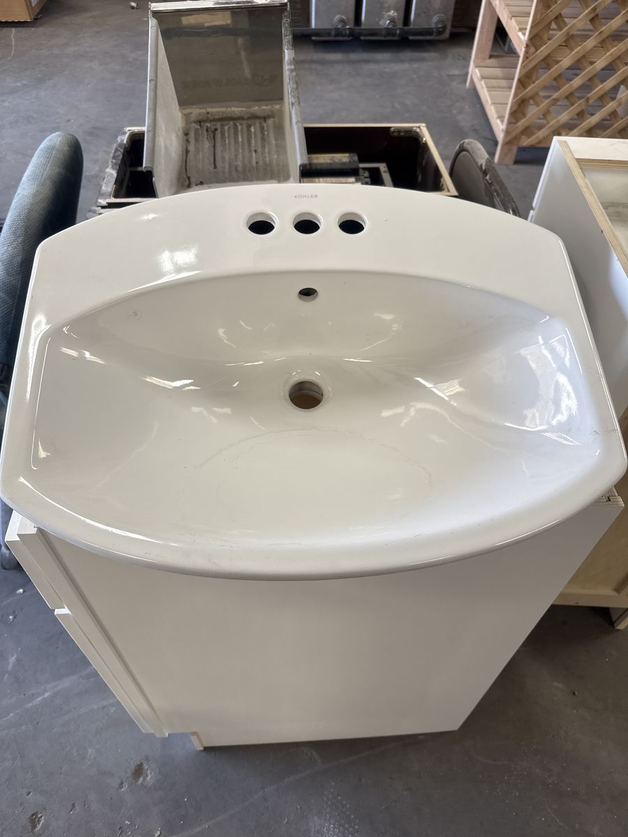 Bathroom sink
