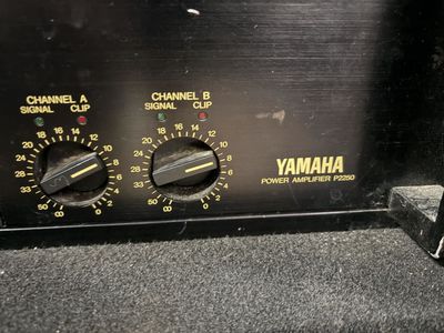 Yamaha P2250 Stereo Power Amplifier - Dual Channel, 250W/Ch