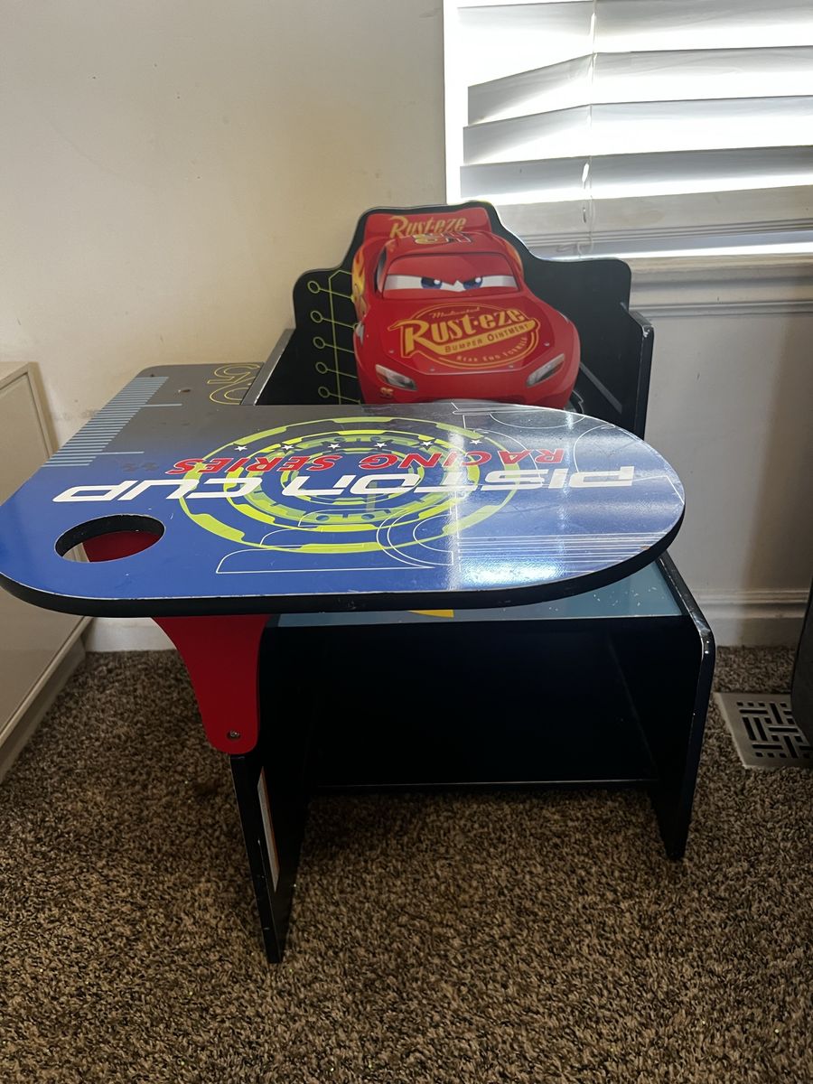 Disney Pixar Cars Lightning McQueen Kids Desk with Storage Compartment (Bin not included)