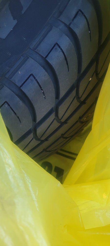 2 tires size 215/60R 16