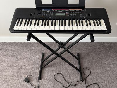 Yamaha Electric Keyboard