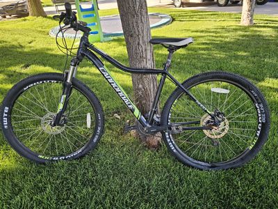 Cannondale Mountain Bike 27.5 inch Wheels Hardtail