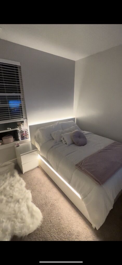 Bed frame Queen Size