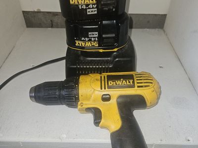 14V DEWALT DRILL