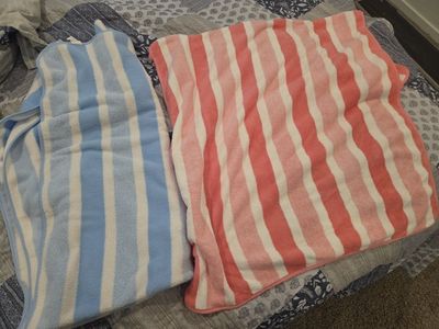 Set of 2 Striped bath towels have - Blue & Pink Stripes brown red gray 7 dollars each