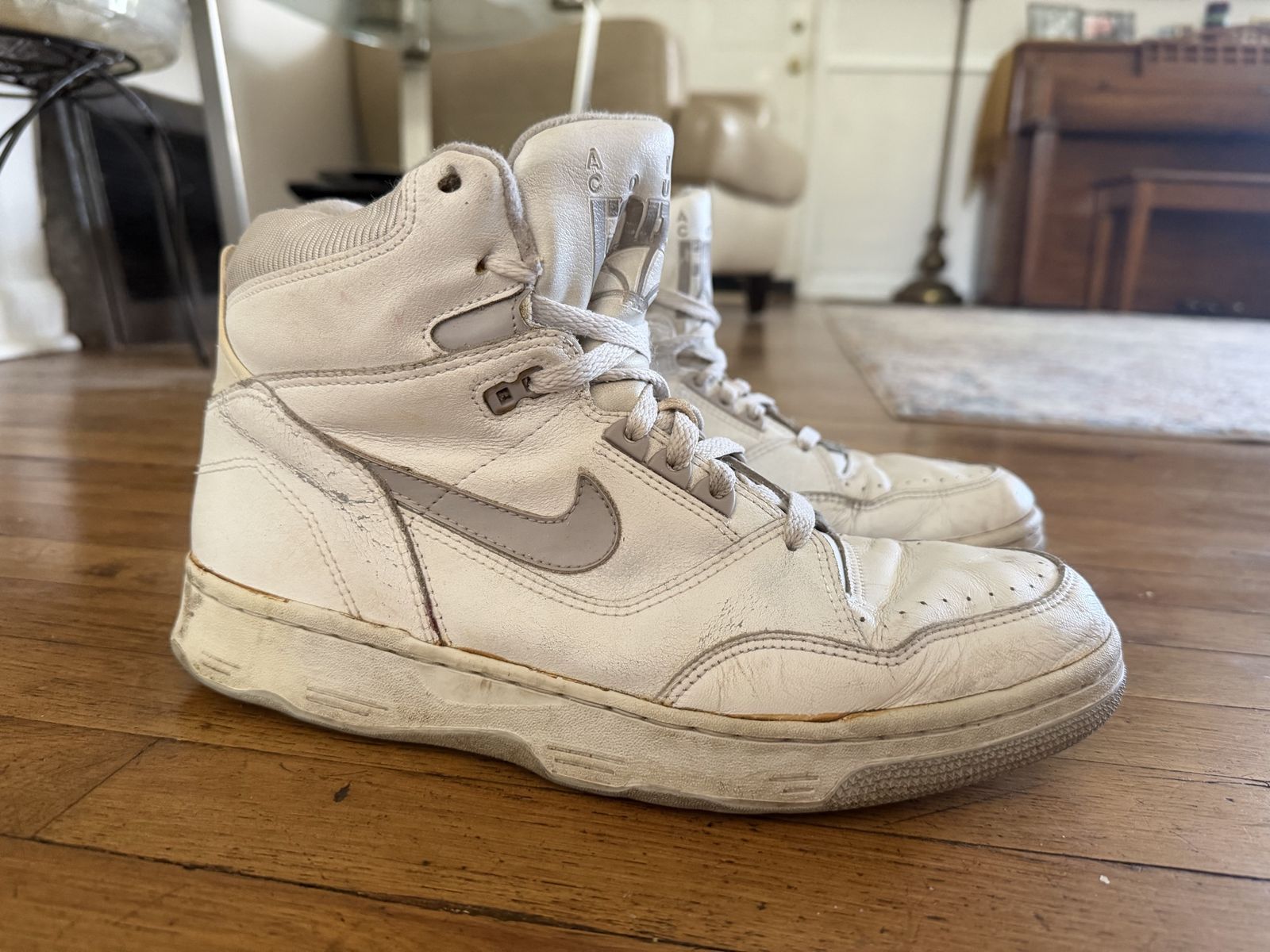 NIKE Air Court Force High Tops Vintage Basketball Shoes