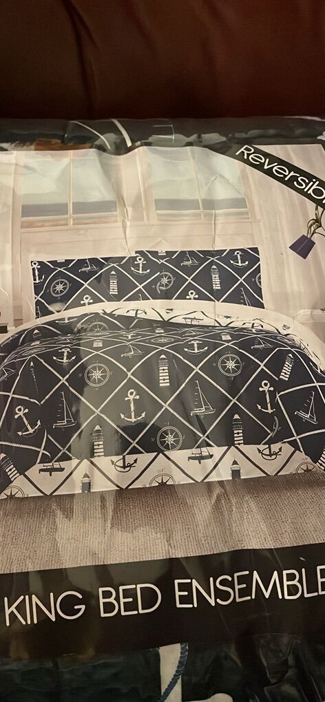 King Size 8 Piece Comforted Bedding Set