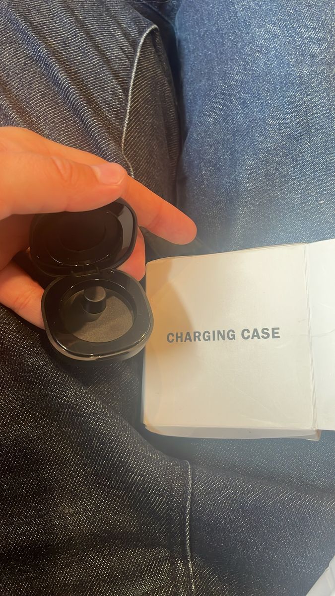 Black Wireless Smart Ring /Charging Case with Original Box
