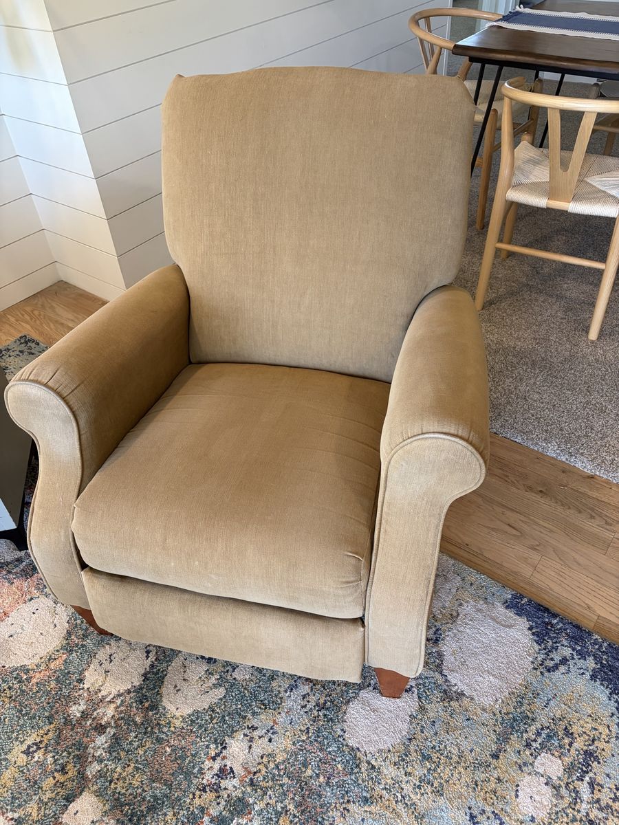 Lazy boy recliner