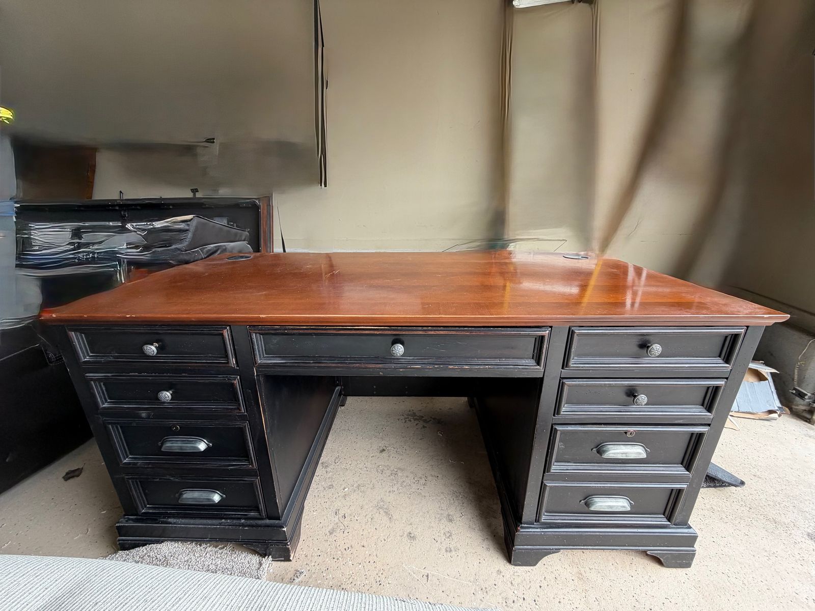 Executive Desk (Heavy Duty)