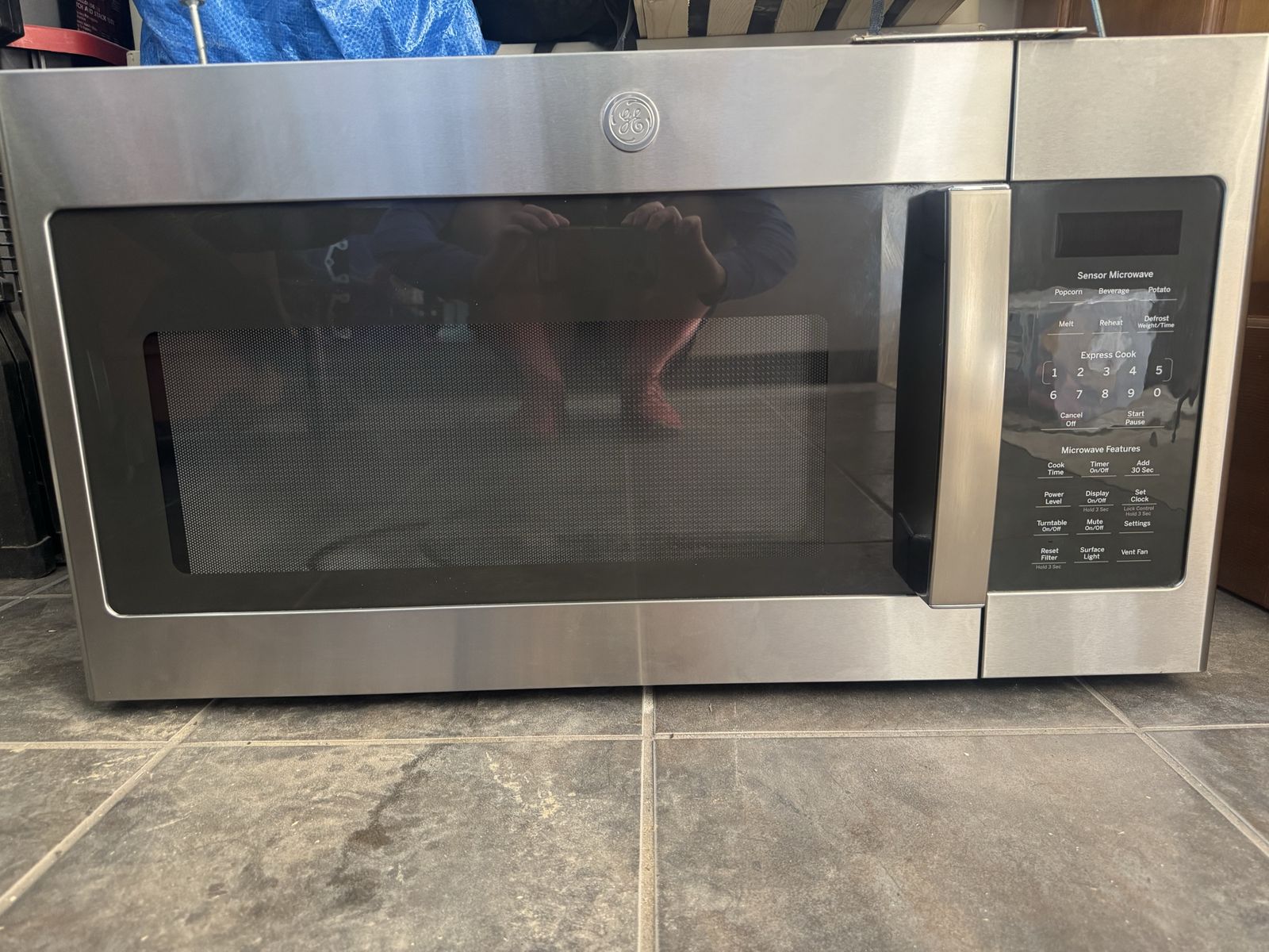 GE 1.7 Cu Ft Over the Range Microwave