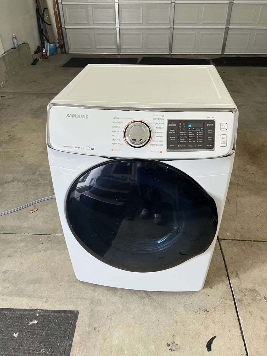 Samsung DV45K6500EV/A3 is a 7.5 cu. ft Dryer