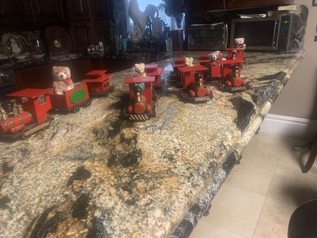 5 Wooden Christmas Trains