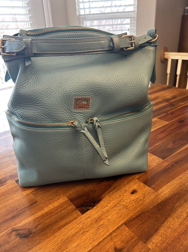 Dooney & Bourke Pebble grain tote Excellent shape