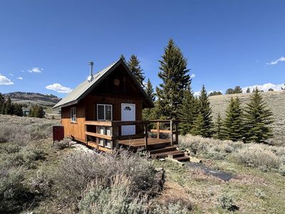 Wyoming Cabin on 1.90 acres in Commissary Ranches