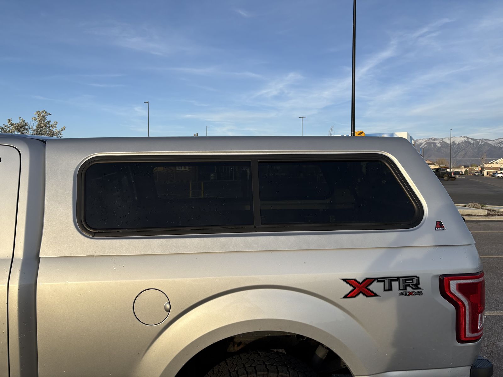 Leer Truck Shell/topper/cap 2021 F150 6.5 ft Bed