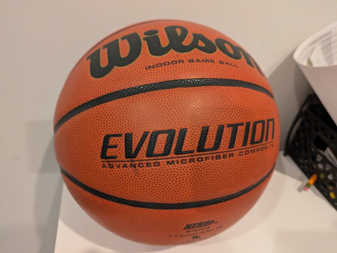 used Wilson evolution basketball great condition