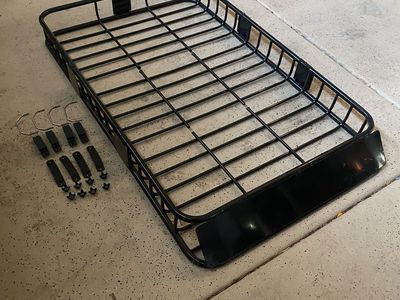 Car roof cargo bin