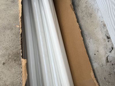 New Set of SYLVANIA Cool White Fluorescent Light Bulbs