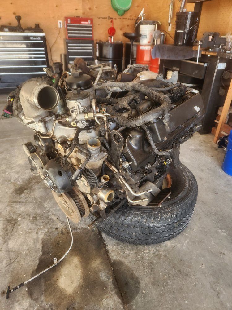 2006 Ford 6.0 long block rebuildable core
