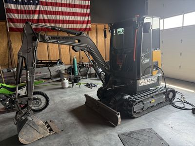 2022 Volvo ECR25