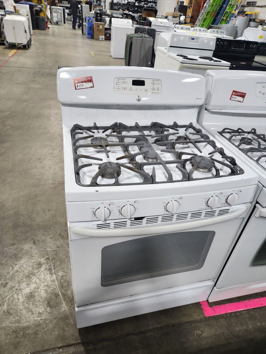 GE Adora 30" White Gas Range w/ 5 Burners & Oven
