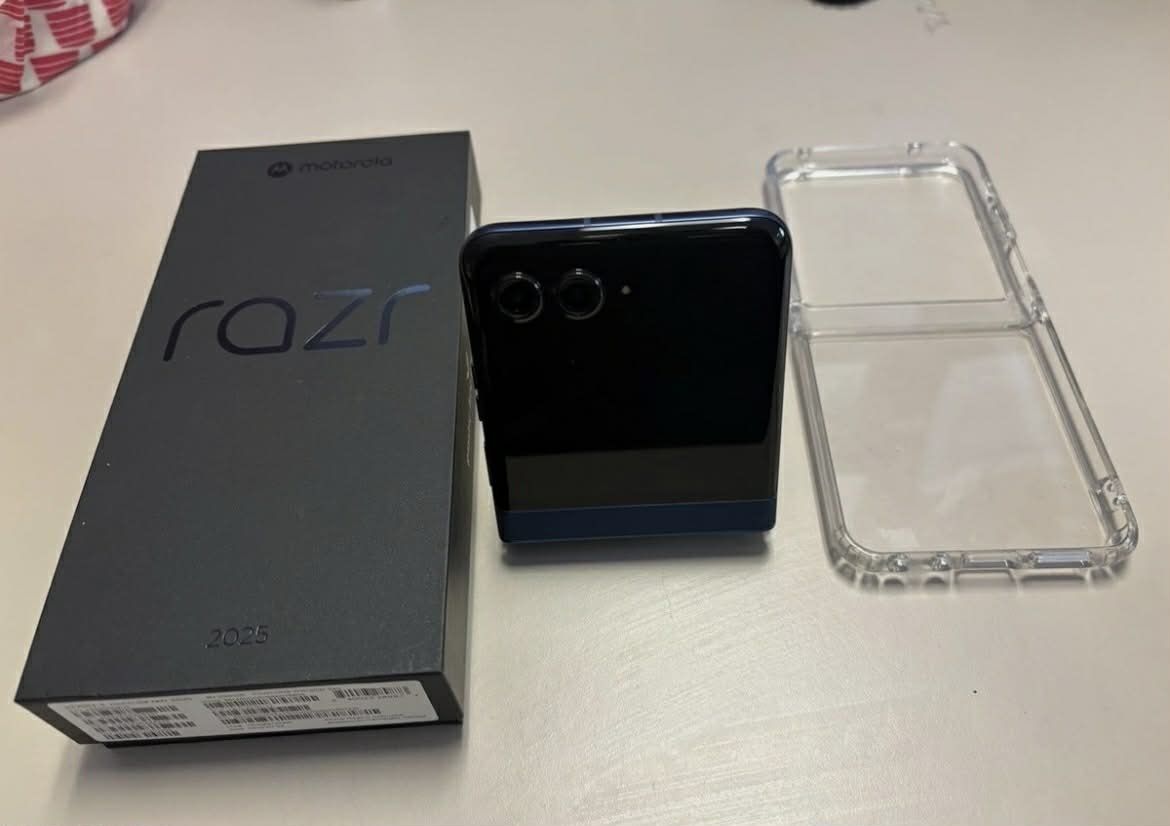 razr flip
