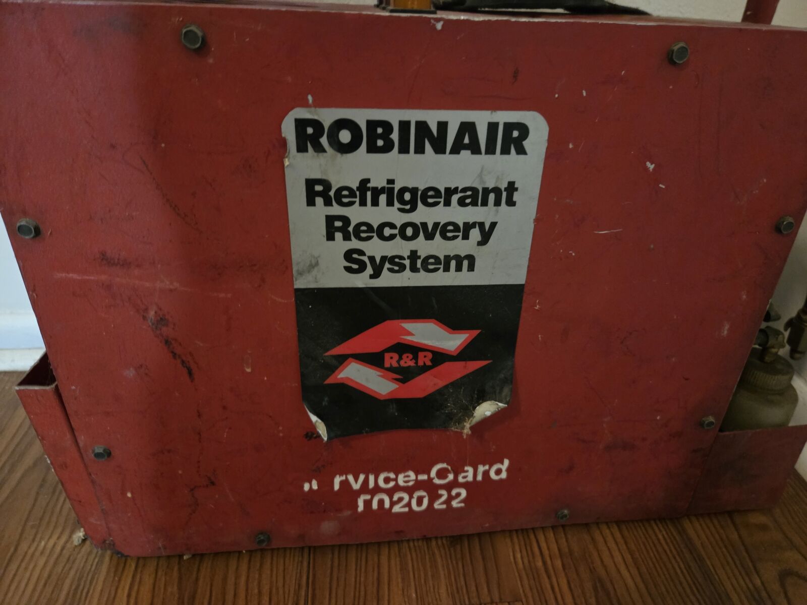 HVAC refrigerant recovery unit