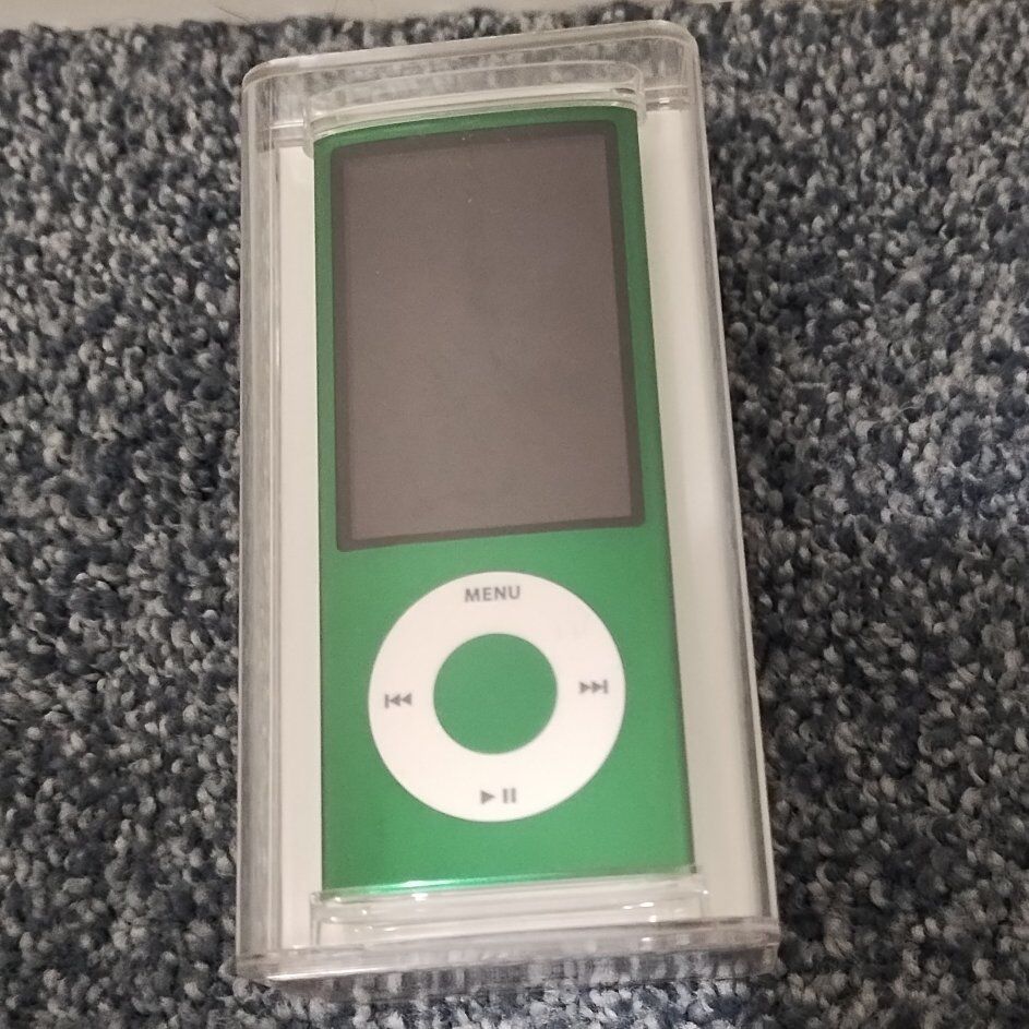 Apple iPod Nano 5th Gen. 8GB (With  Camera) New