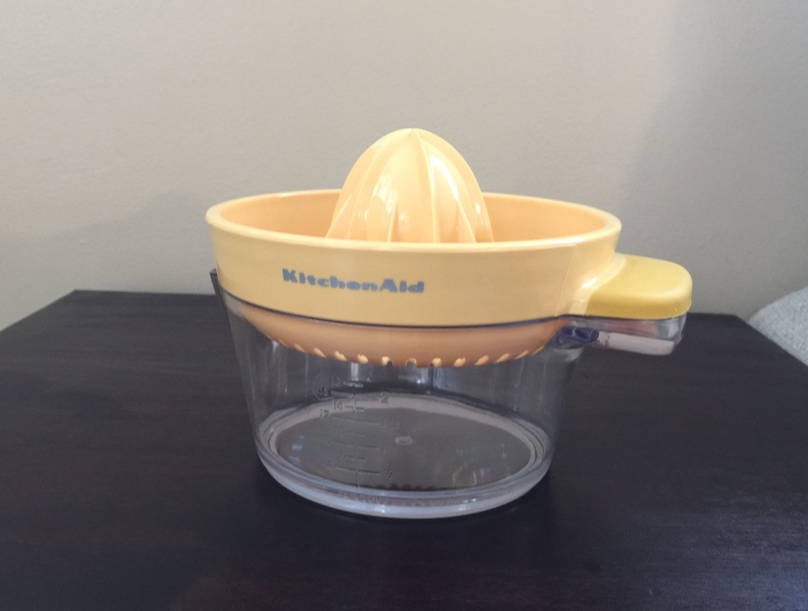 KitchenAid Citrus Juicer – Manual Lemon / Orange Juicer