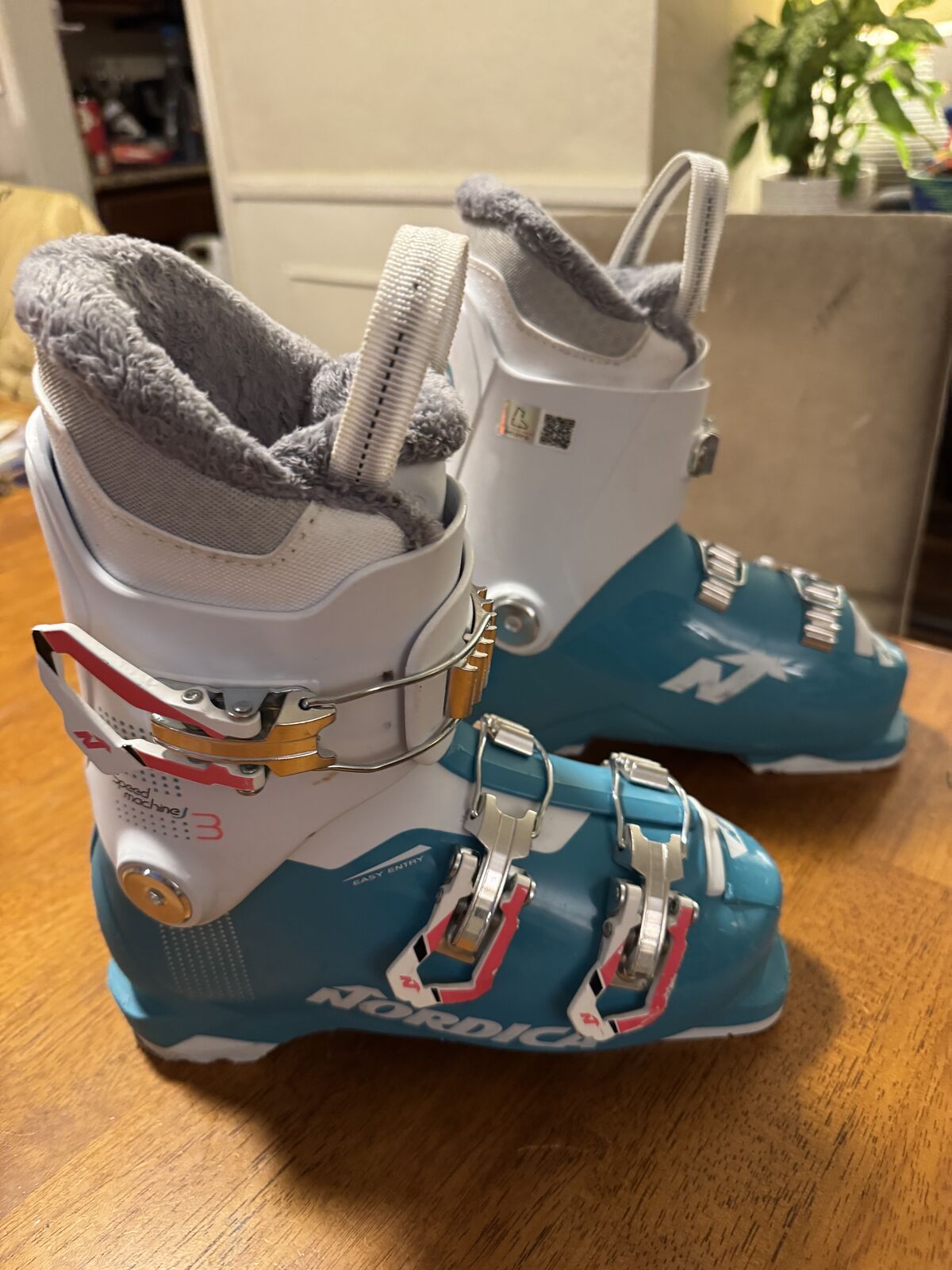 Nordica Speedmachine 2025 Kids Ski Boots Size 23.5