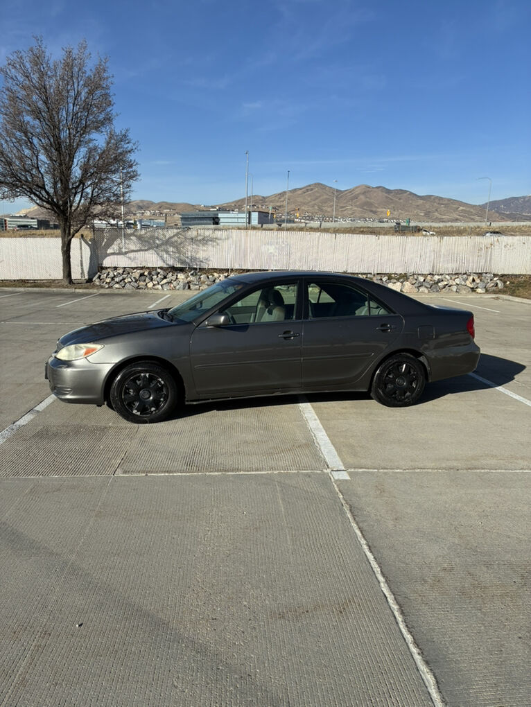 2003 TOYOTA CAMRY LE