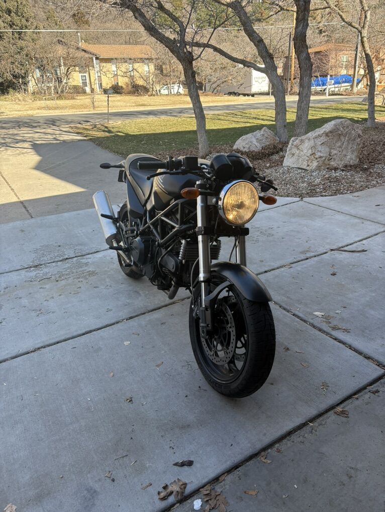 Classic Ducati Monster 695