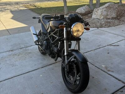 Classic Ducati Monster 695
