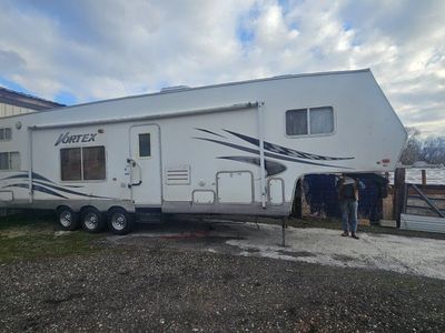 5th wheel trailer toy haule