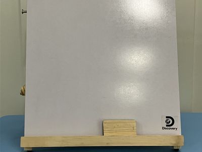 Discovery Kids Double-Sided Art Easel - Whiteboard & Chalkboard