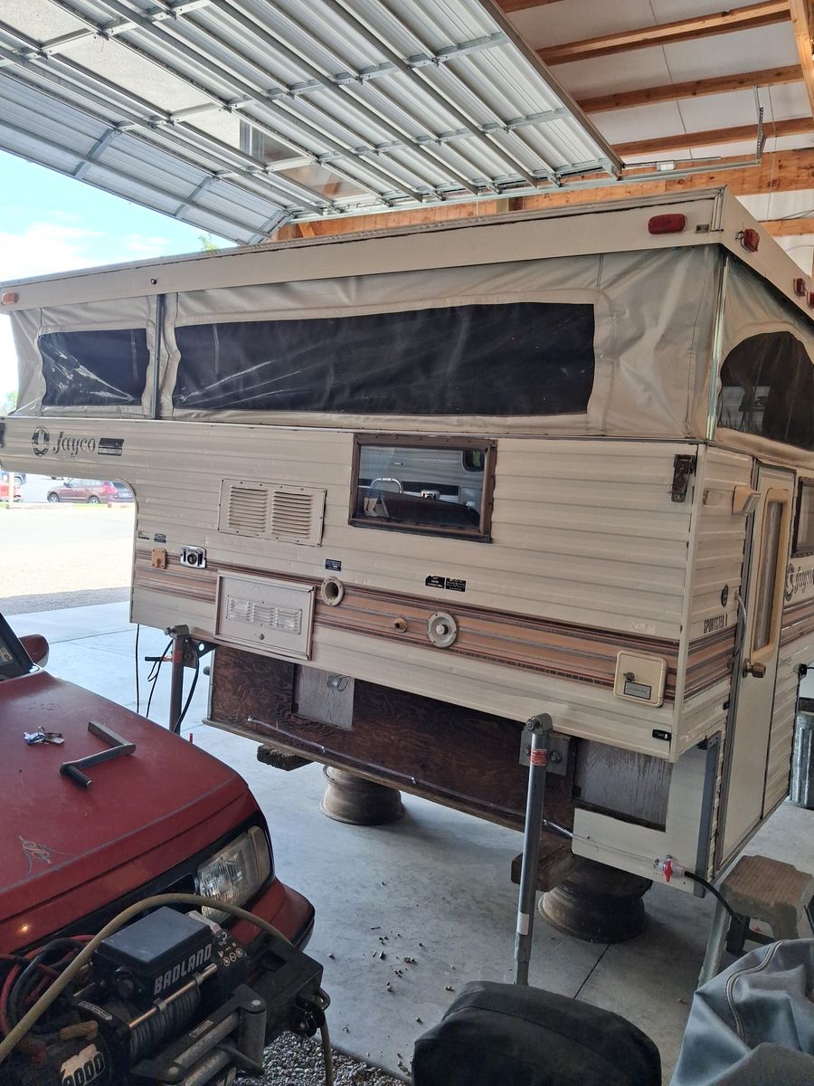 1986 Jayco pop up camper