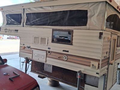 1986 Jayco pop up camper