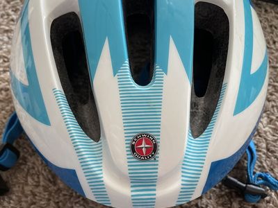 Schwinn Youth Bike Helmet - Blue and White