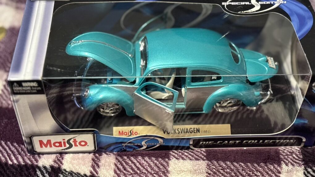 1951 Volkswagen Maisto CollectIon 1:25 Scale