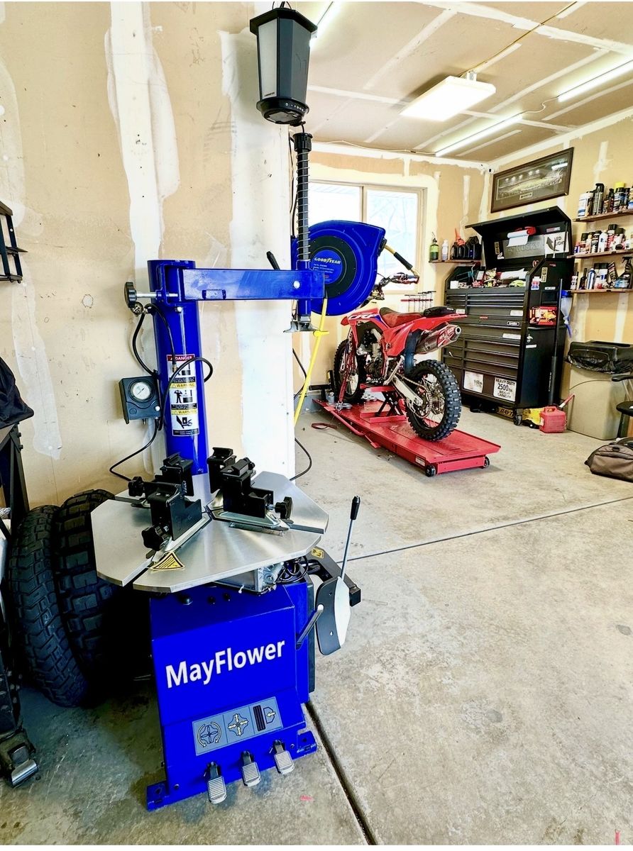 Motorcycle Tire Mounting